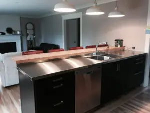stainless-kitchen-in-home-1.jpg
